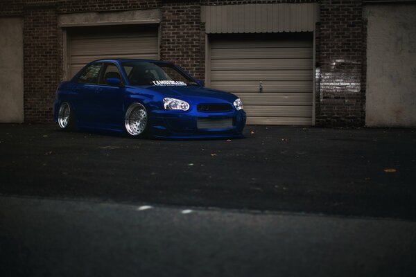 Azul Subaru Impreza Tuning