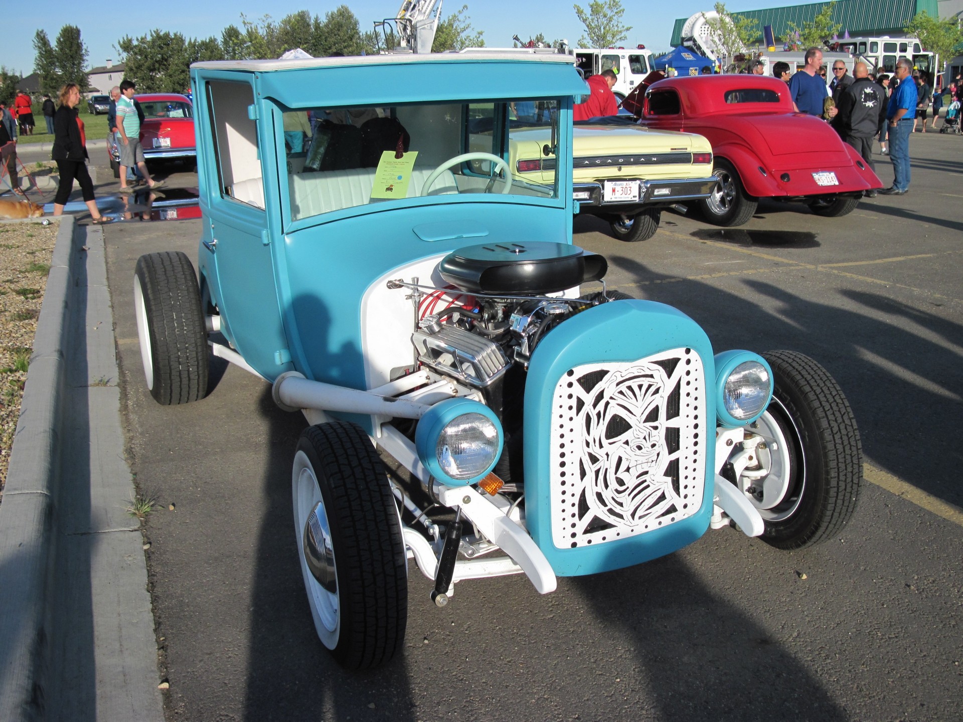 neumáticos ford azul blanco fotografía faros