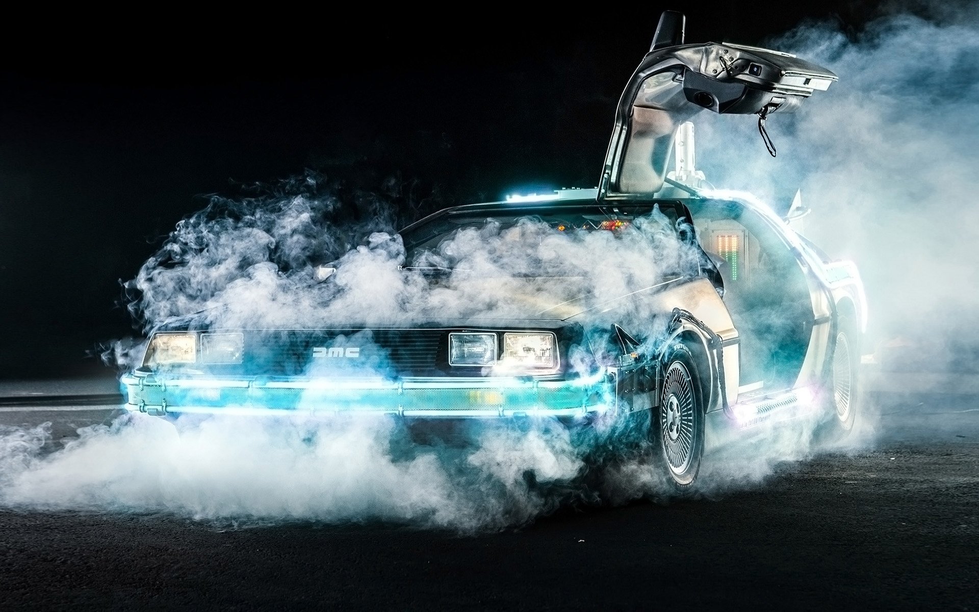 delorean dmc-12 volver al futuro máquina del tiempo delorean frente humo puerta fondo