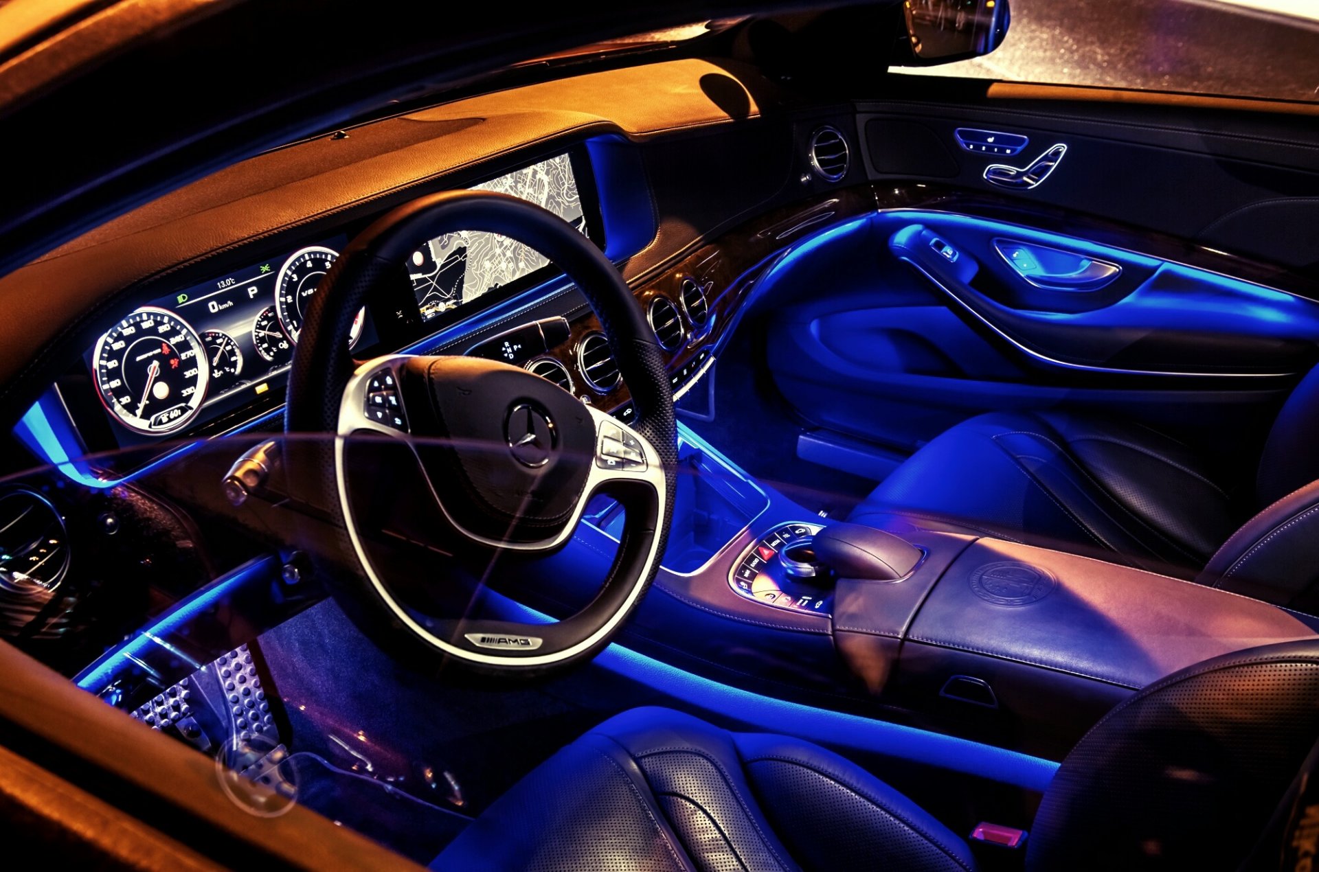 mercedes-benz w222 s63 amg clase s neón azul interior