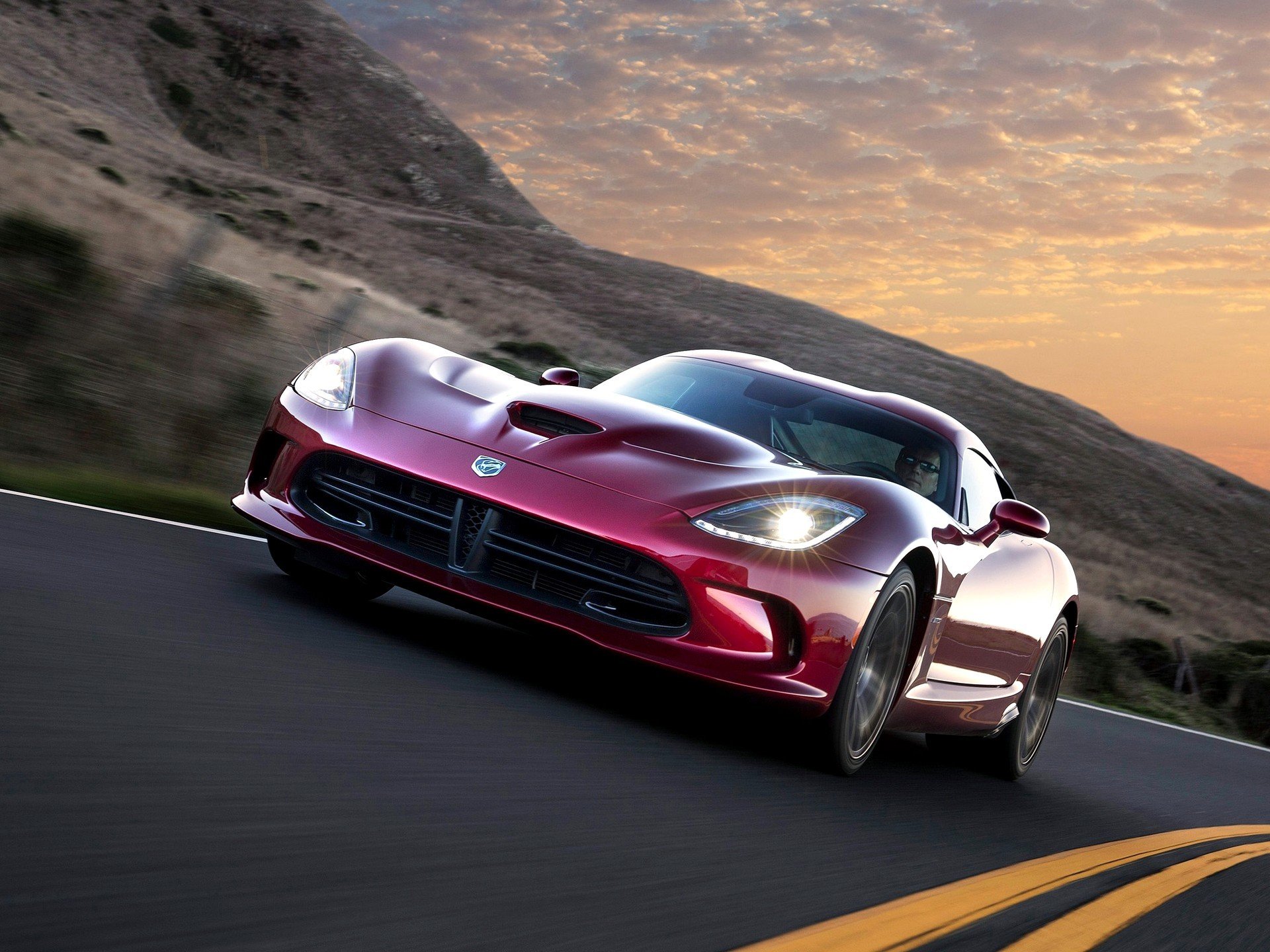 coche fondos de pantalla dodge viper srt gts 2012 velocidad luz fondo de pantalla dodge viper srt gts rojo coche noche frente
