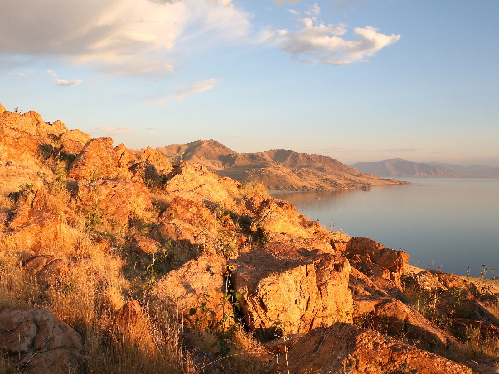 nubes cielo lago montaña