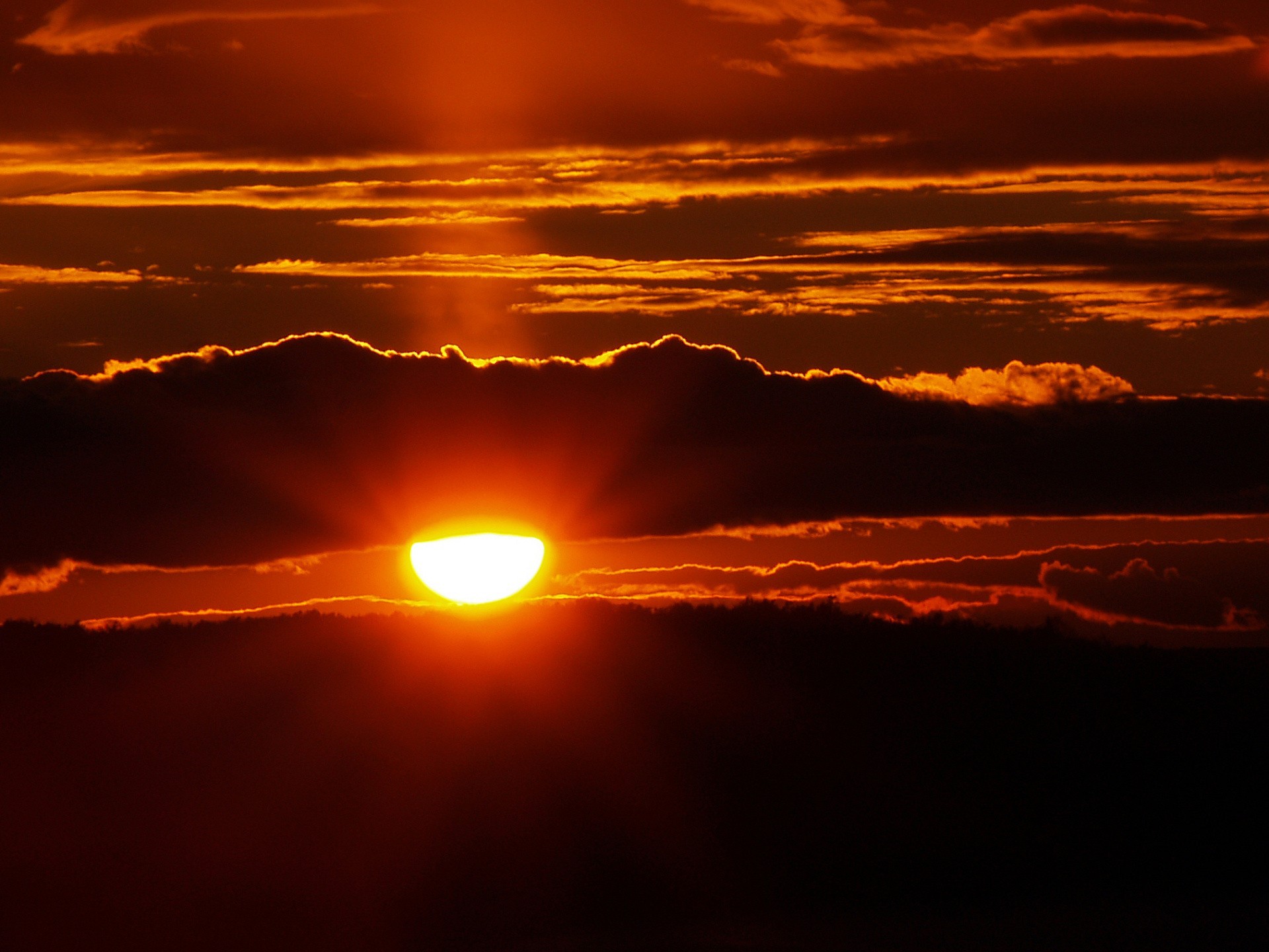 sol nubes puesta de sol