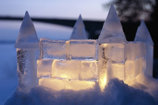 Figuras de castillo de hielo al aire libre