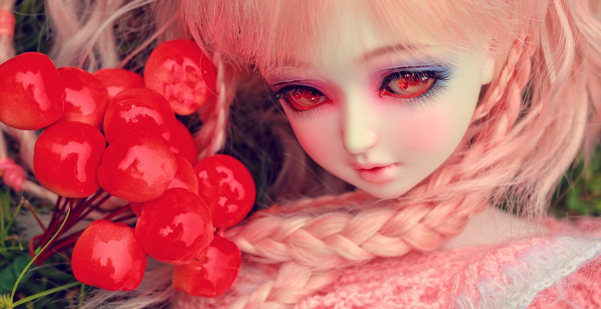 juguete muñeca coletas ojos bayas