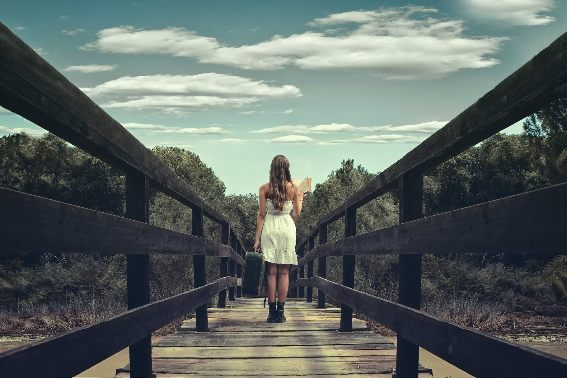 puente chica maleta libro