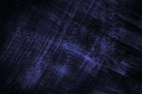 Pulverización púrpura sobre fondo negro