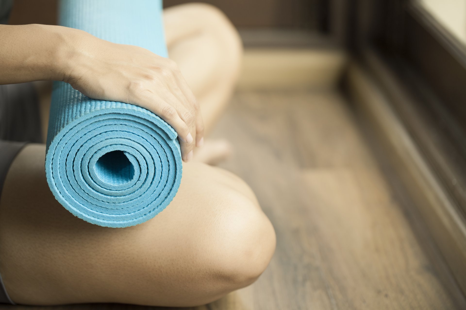 ejercicio estera presentar rodillas