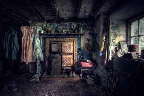 La habitación de la niña en la casa vieja