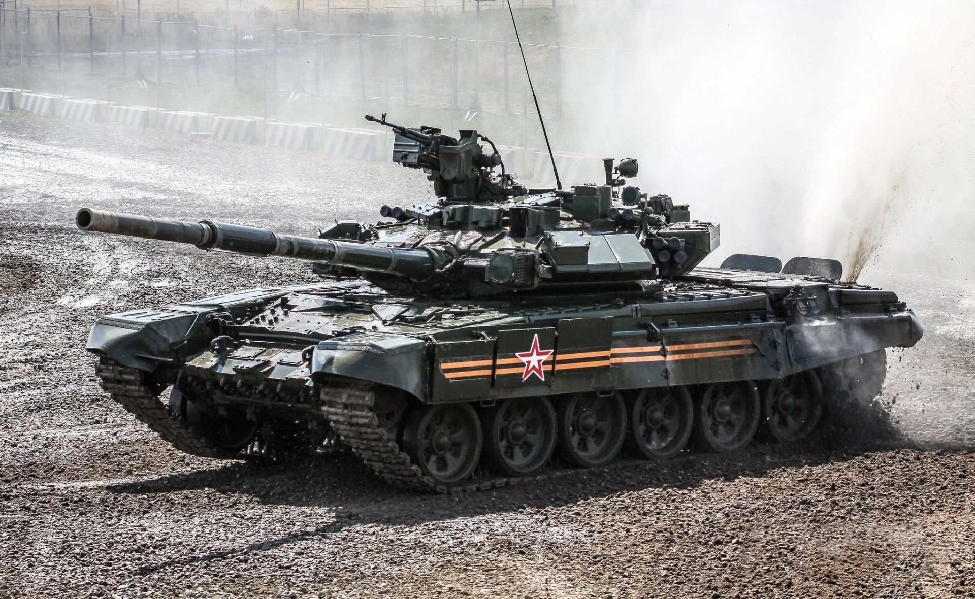 vehículos blindados polígono barro tanque t-90