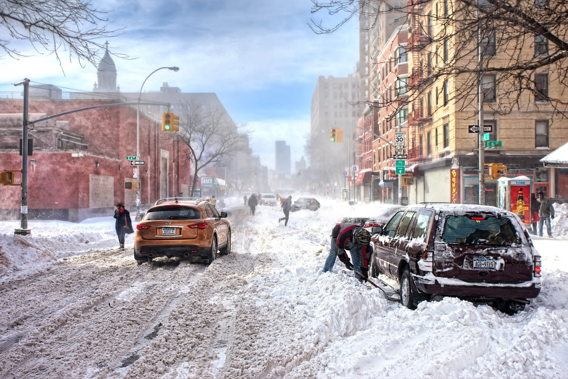 mal tiempo nieve invierno nueva york derivas infiniti infiniti tormenta calle semáforo calles sin cortar desenterrar el coche tiendas papel pintado ee. uu. américa