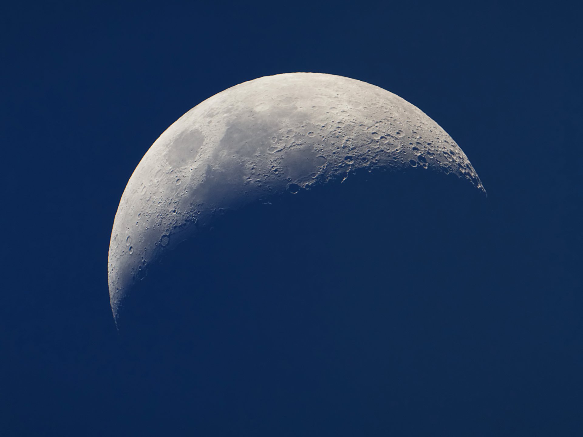 luna cráteres mares sombras