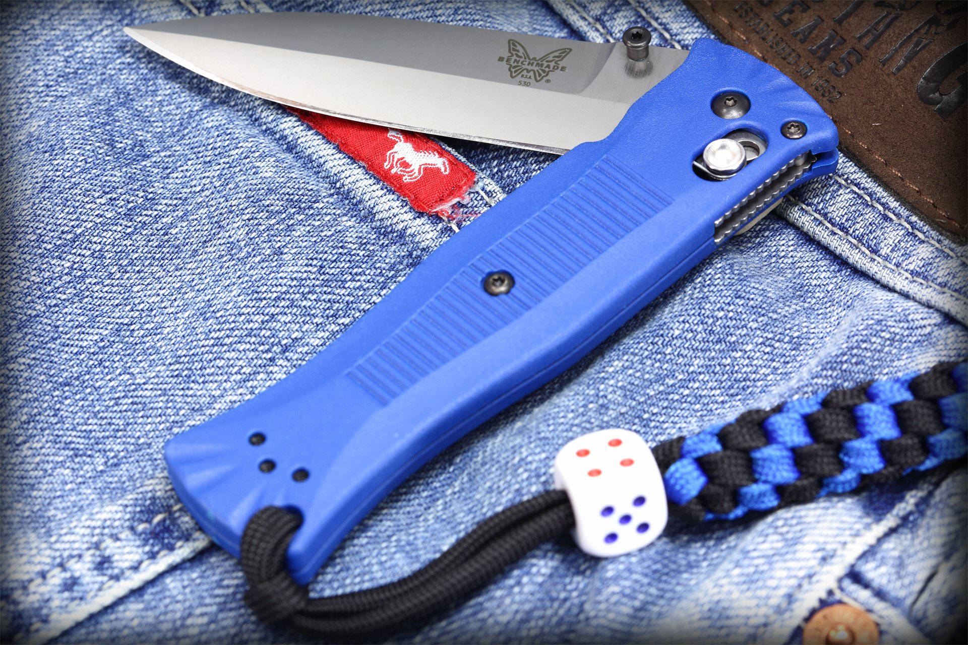 cuchillo plegable benchmade azul jeans cordón cordón